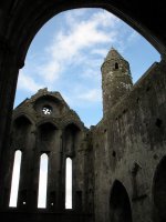 Válcová věž v Rock of Cashel